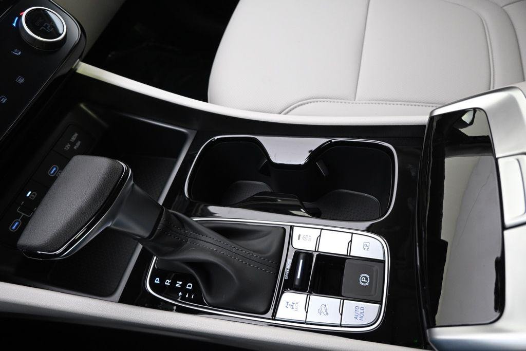 New 2026 White Pearl Hyundai SEL Plus AWD image 30