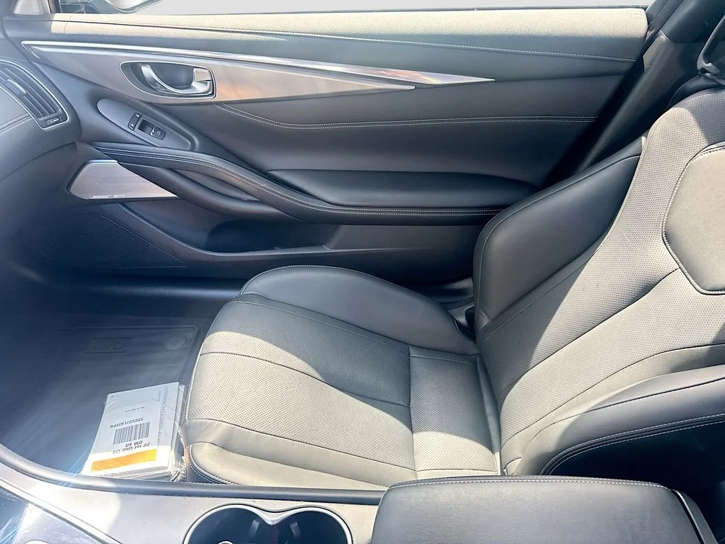 Used 2022 Black INFINITI LUXE image 26