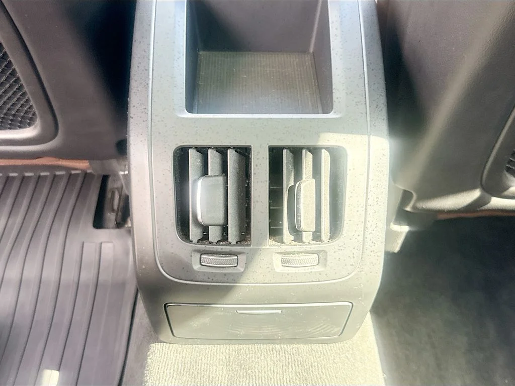Used 2019  Volvo T5 Momentum image 29