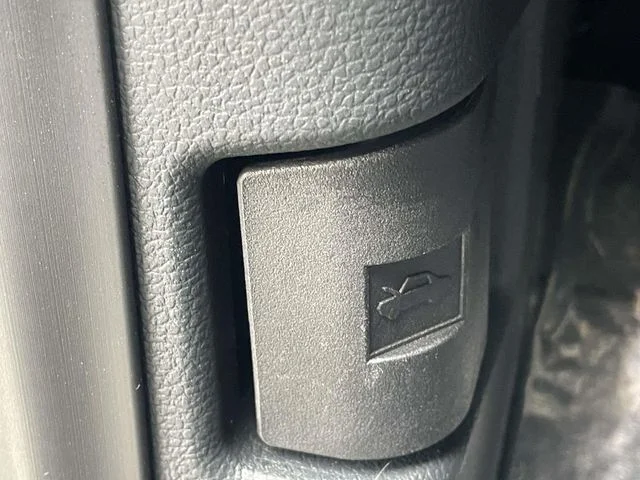 New 2026 White Ford XLT image 14