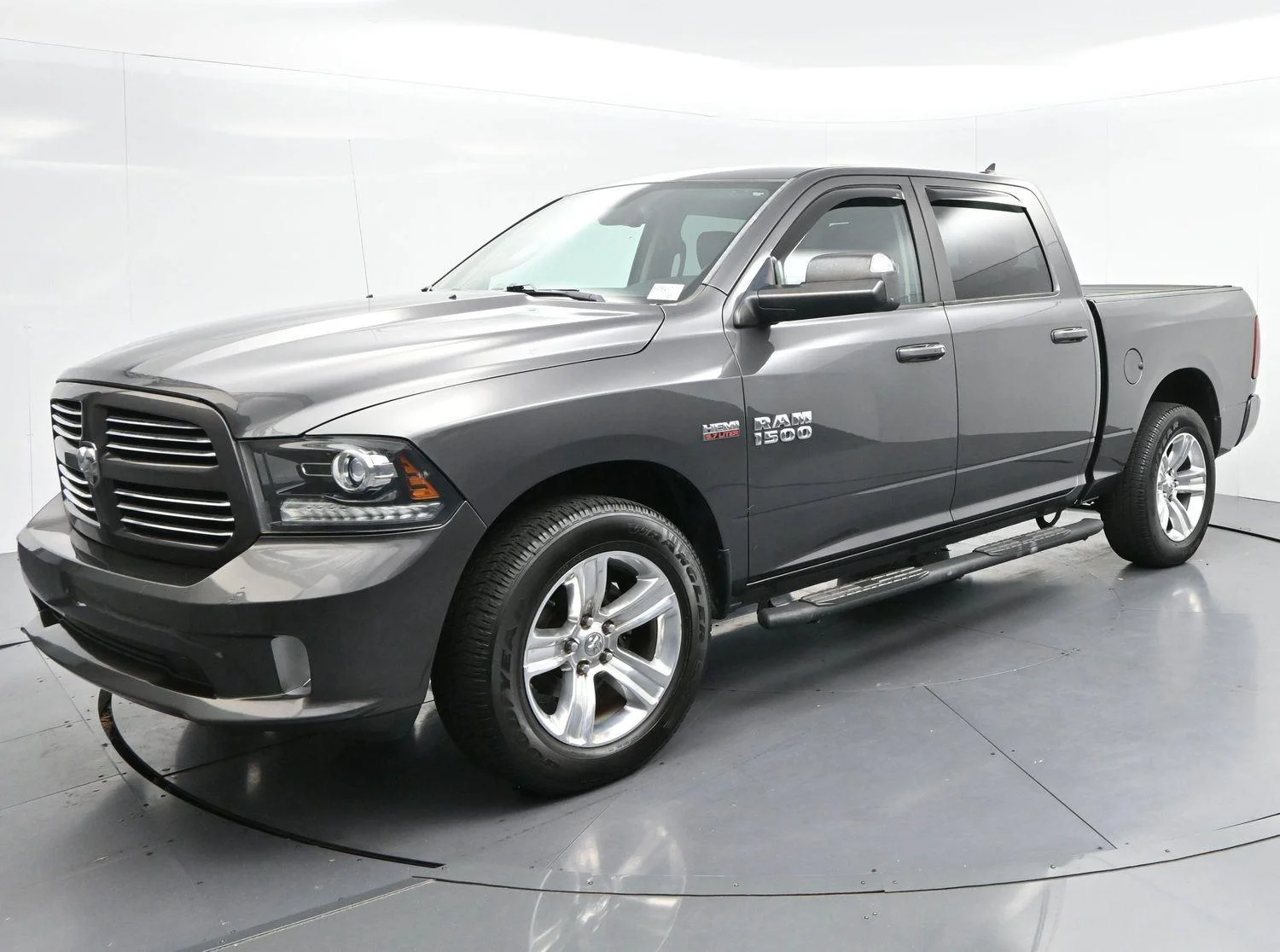 Used 2017 Granite Crystal Metallic Clearcoat Ram Sport image 3