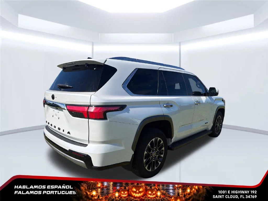 Used 2024 Off-white Toyota Limited image 5