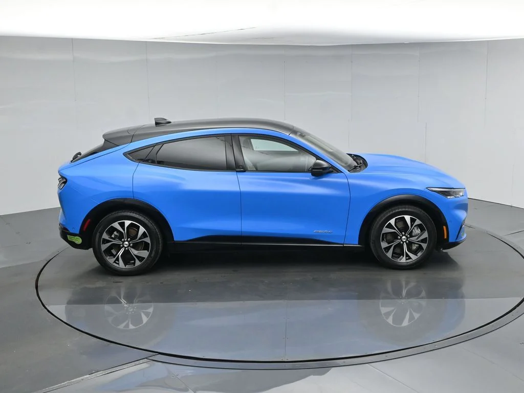 Used 2023 Blue Ford Premium image 38