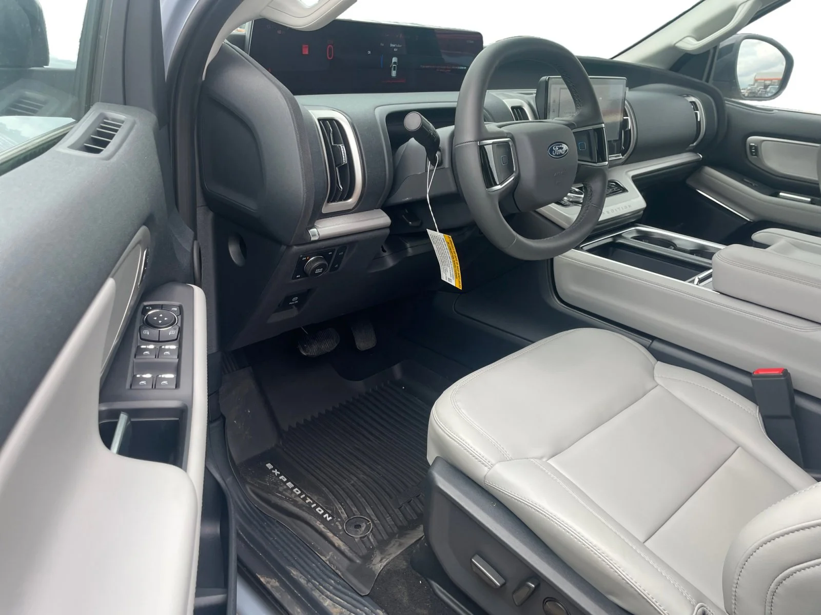 New 2026 Glacier Grey Metallic Tri-Coat Ford Active image 14