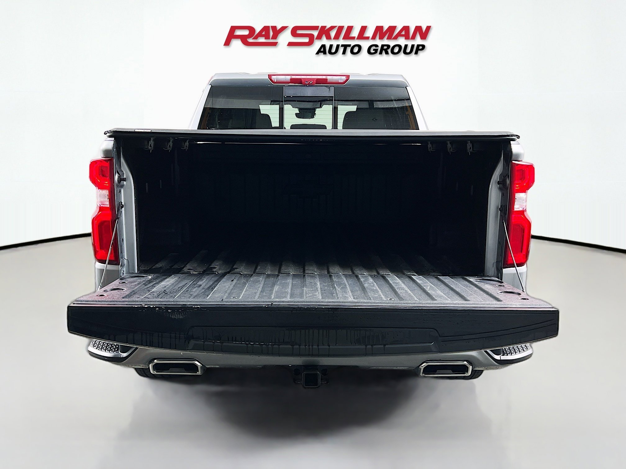 Used 2025 Sterling Gray Metallic Chevrolet HIGH COUNTRY image 13