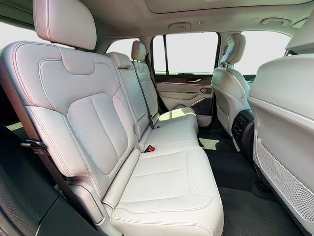 Used 2022 Gray Jeep Overland image 27