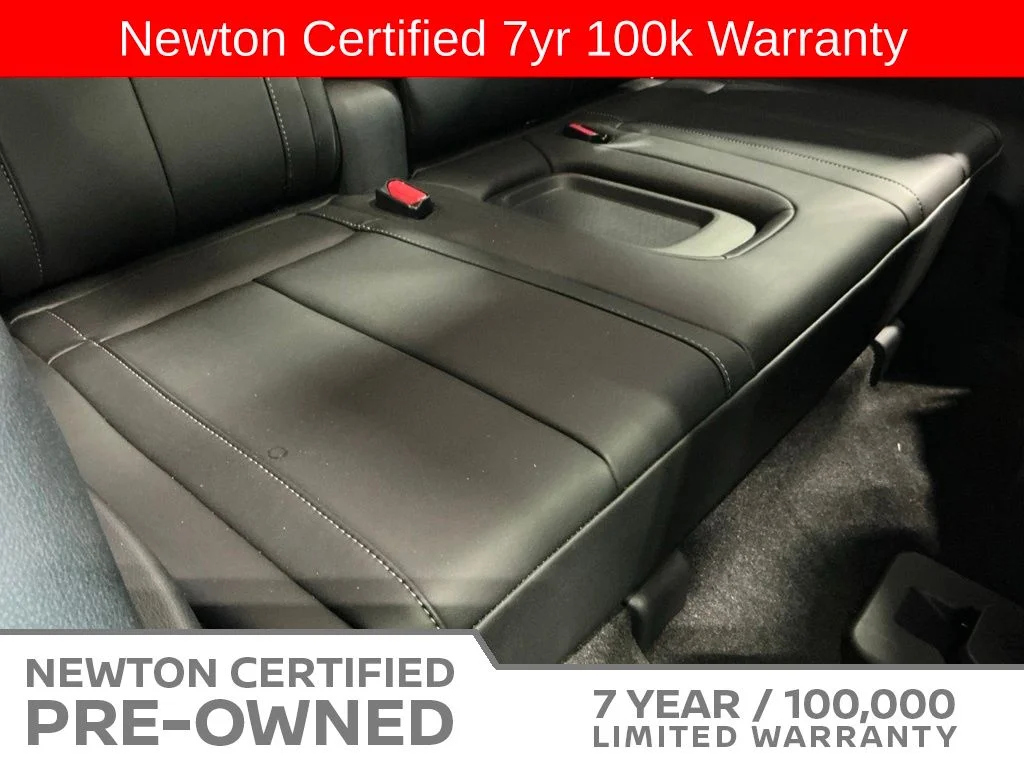 Certified Used 2025 Mineral Black INFINITI LUXE image 22