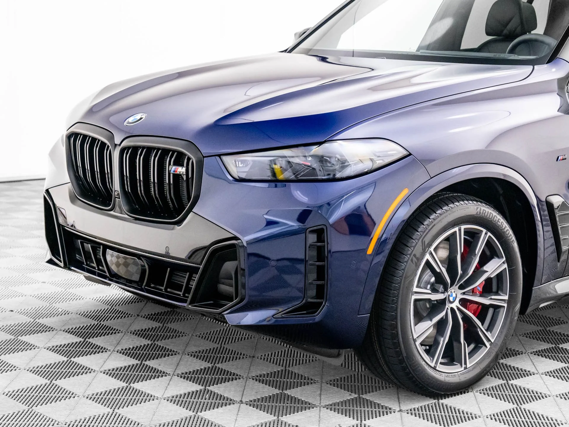 Used 2026 Blue BMW M60i image 36
