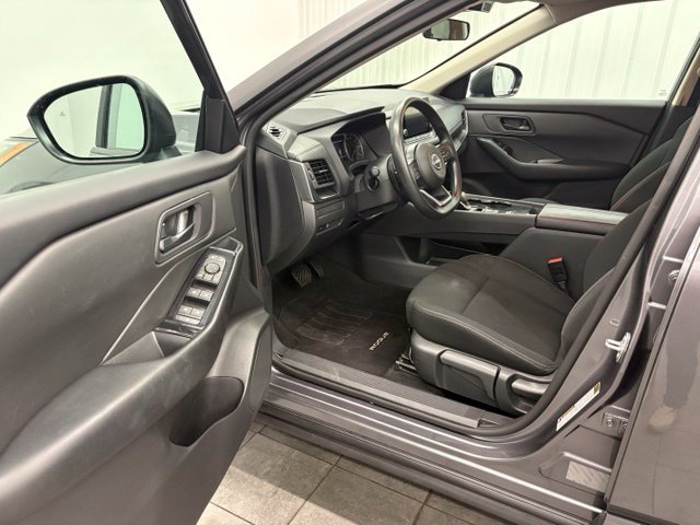 Used 2024 Gray Nissan S image 12