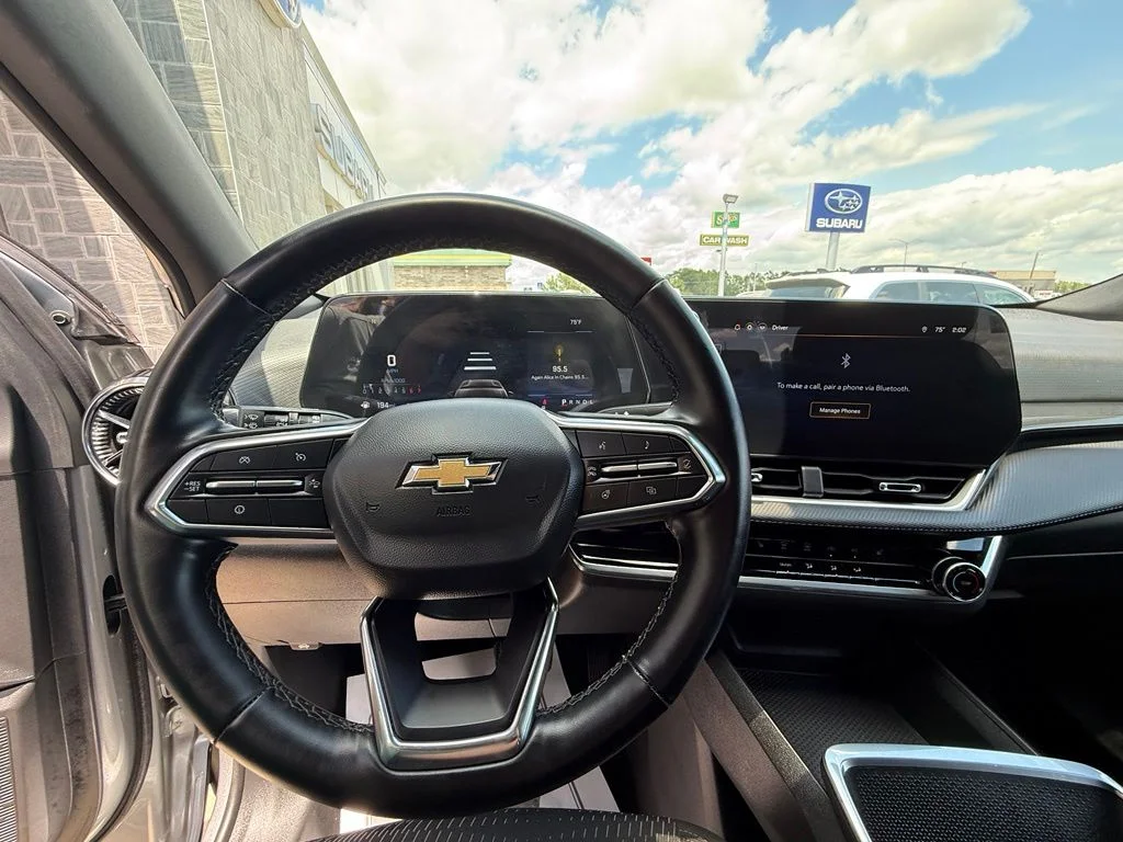 Used 2025 Gray Chevrolet LT image 9