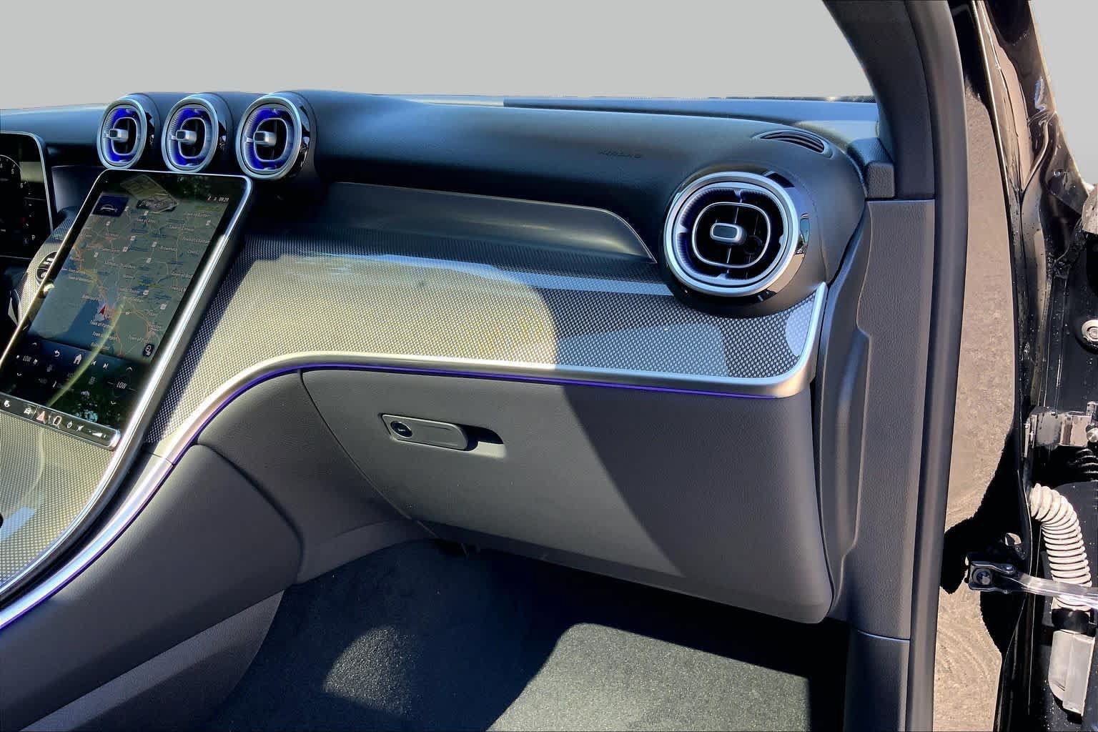 New 2026 Black Mercedes-Benz GLC 300 image 10