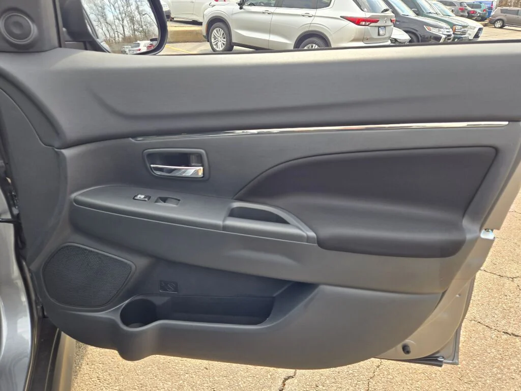 Used 2026 Gray Mitsubishi 2.0 ES image 7