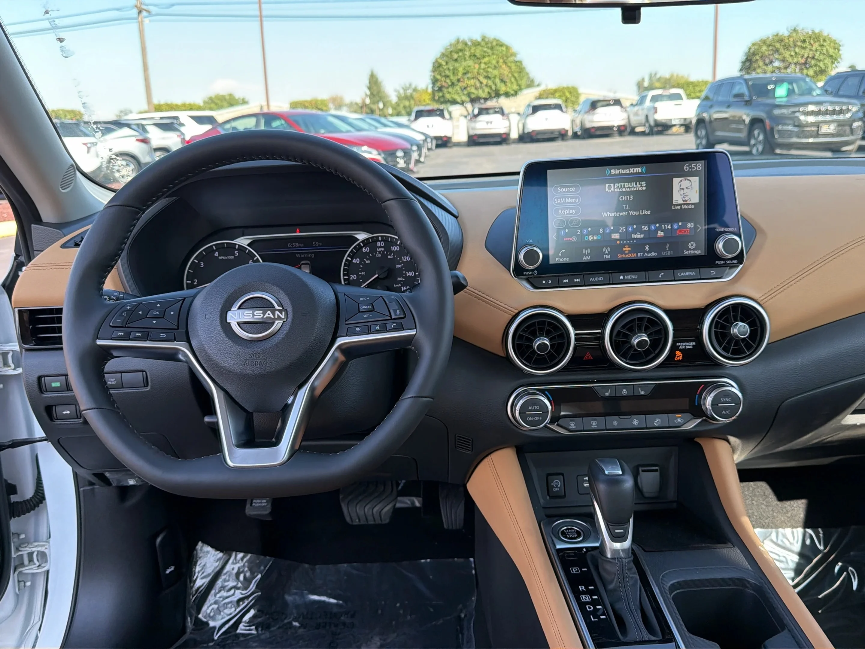 2025 Nissan Sentra SV - Photo 11