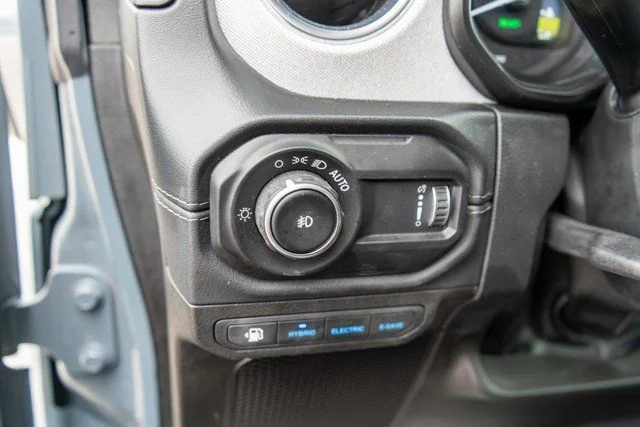 Used 2024 Gray Jeep Sahara 4xe image 17