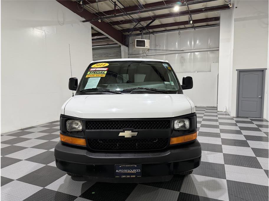 2014 Chevrolet Express Passenger LS photo 3