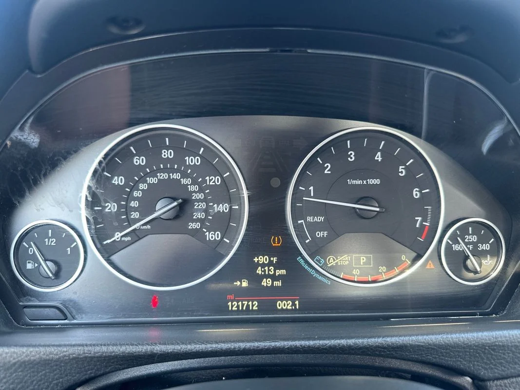 Used 2014  BMW xDrive image 20
