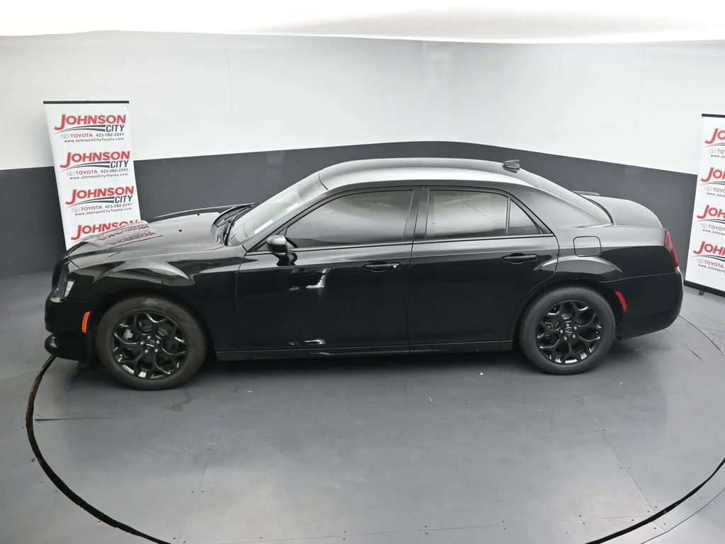 Used 2022 Black Chrysler Touring image 28