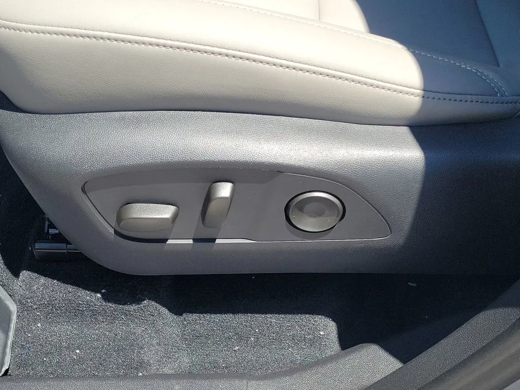 New 2026 Sterling Metallic GMC Elevation image 16