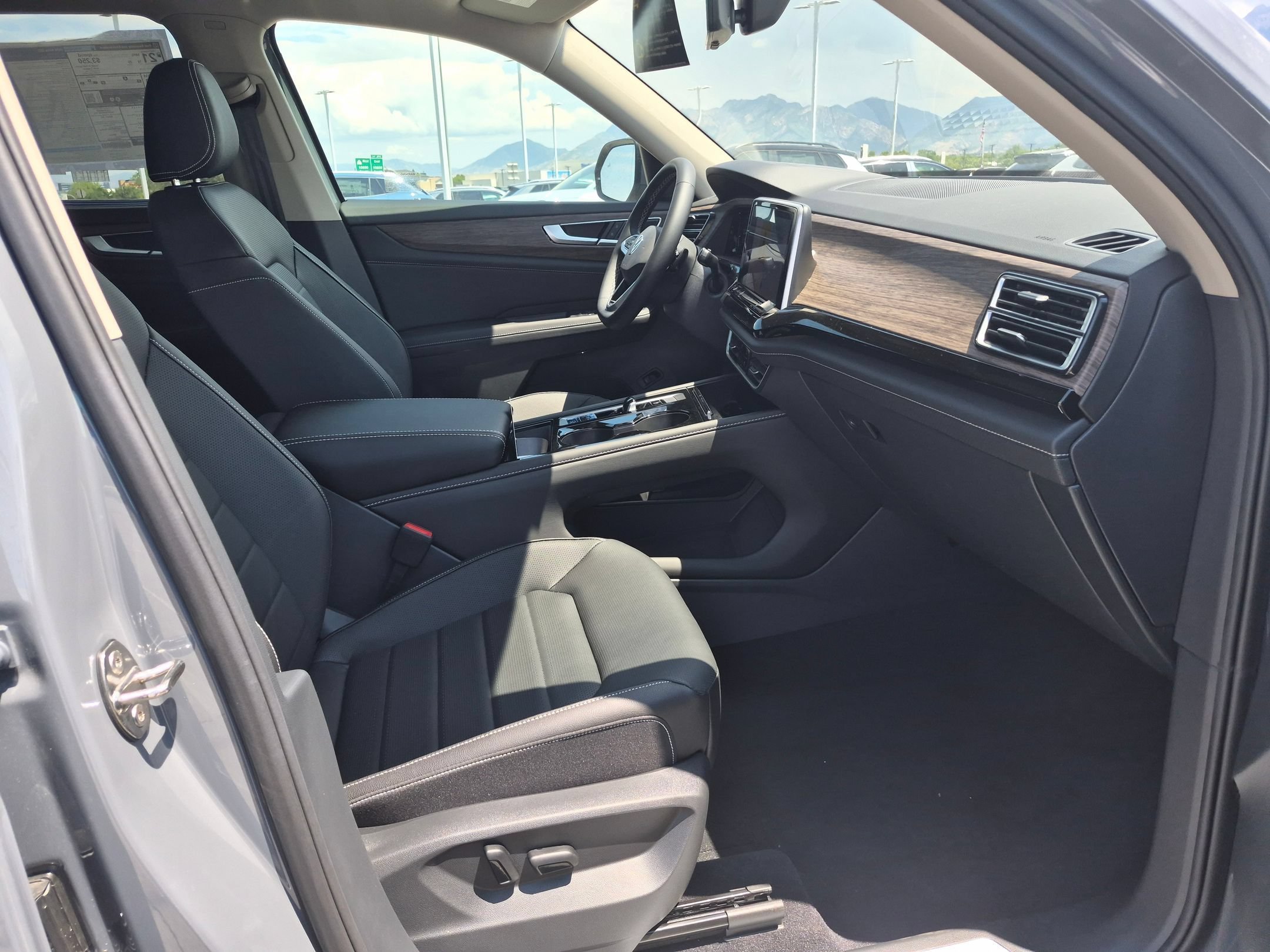 New 2026 Pure Gray Volkswagen 2.0T SEL image 28