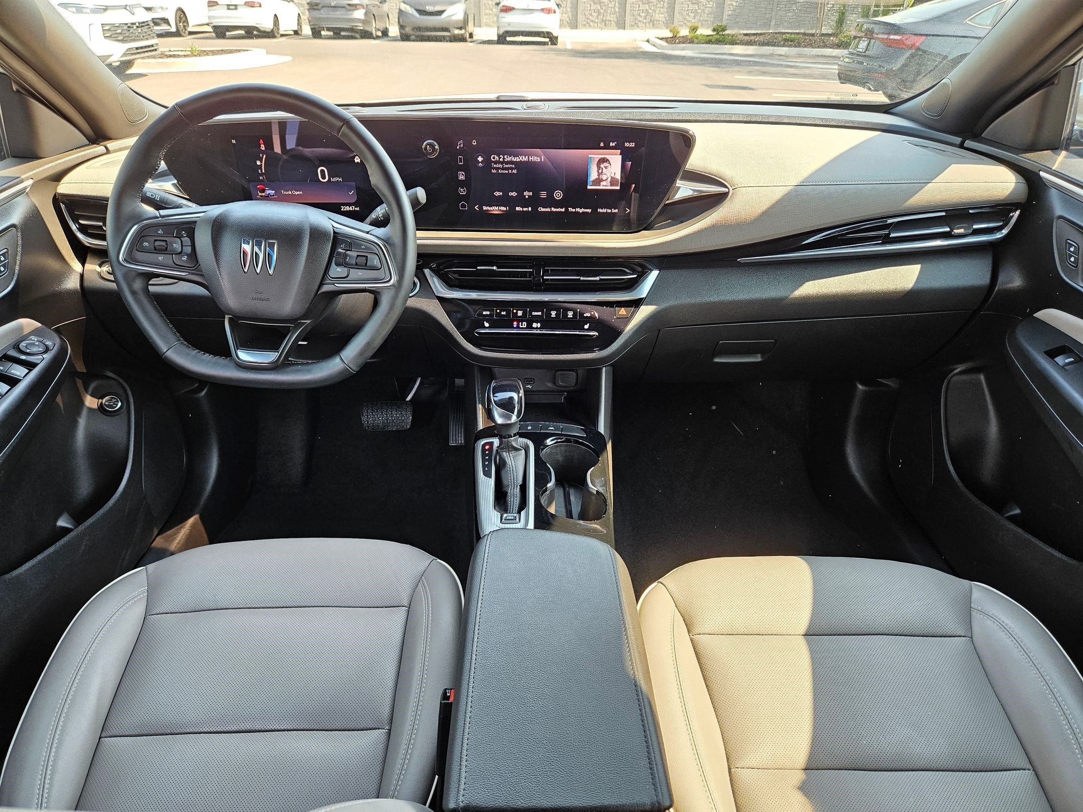 Used 2025 White Frost Tricoat Buick Avenir image 30