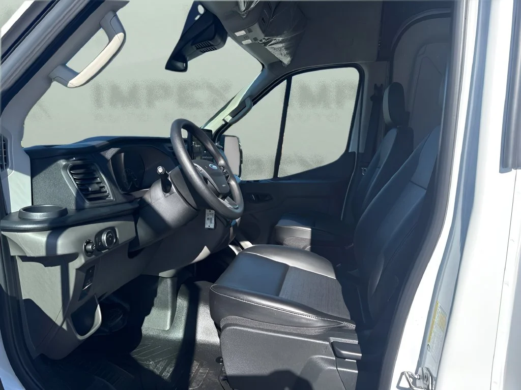 Used 2025 White Ford Base image 9
