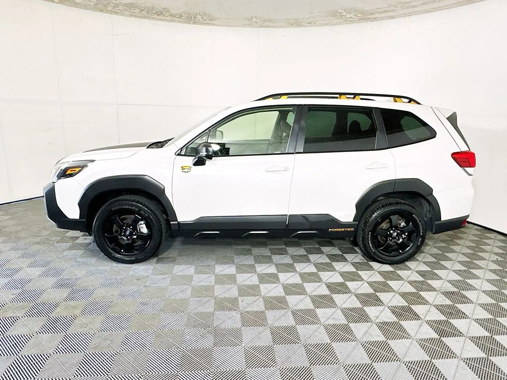 Used 2023 White Subaru Wilderness image 6