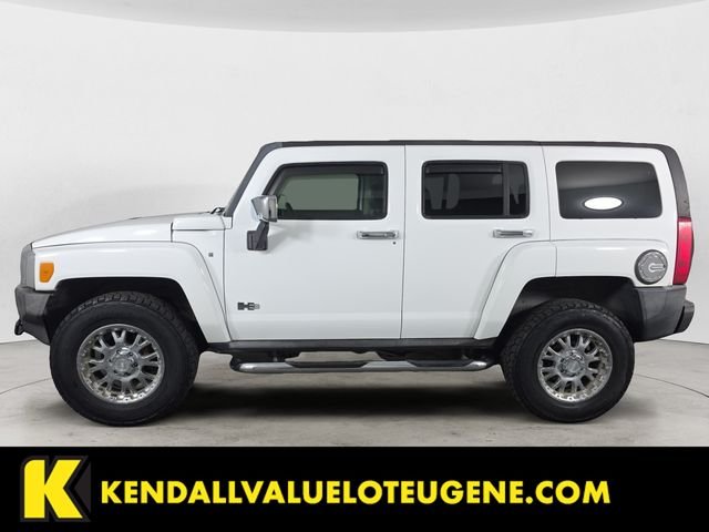 Used 2007 White Hummer Base image 8