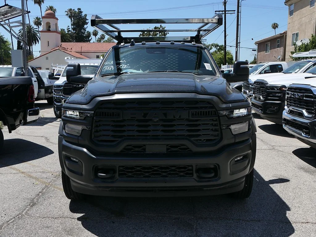 New 2026 Diamond Black Crystal Pearlcoat RAM Tradesman/Big Horn image 8