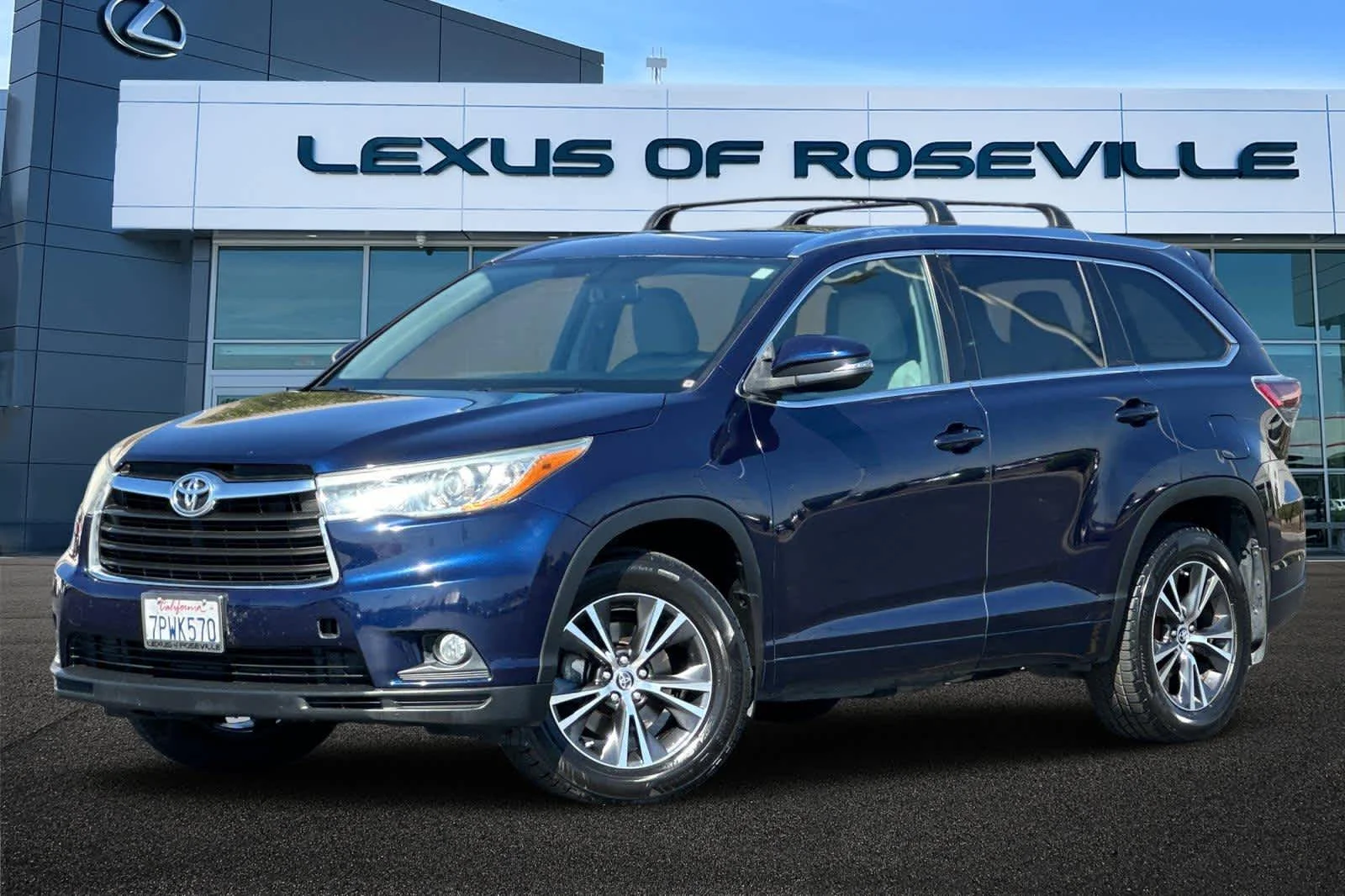 2016 Toyota Highlander's photo