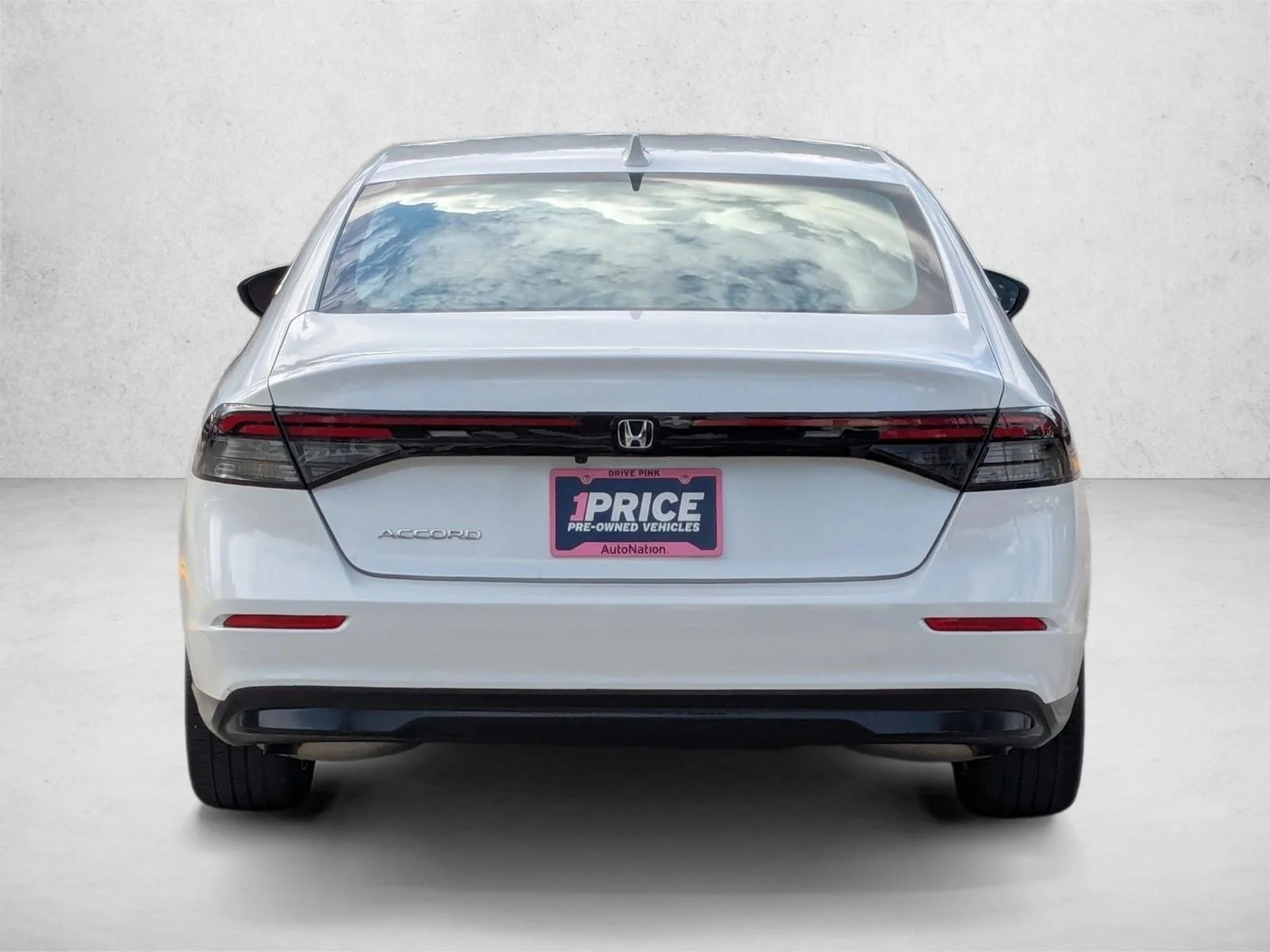 Used 2023 Platinum White Pearl Honda LX image 7