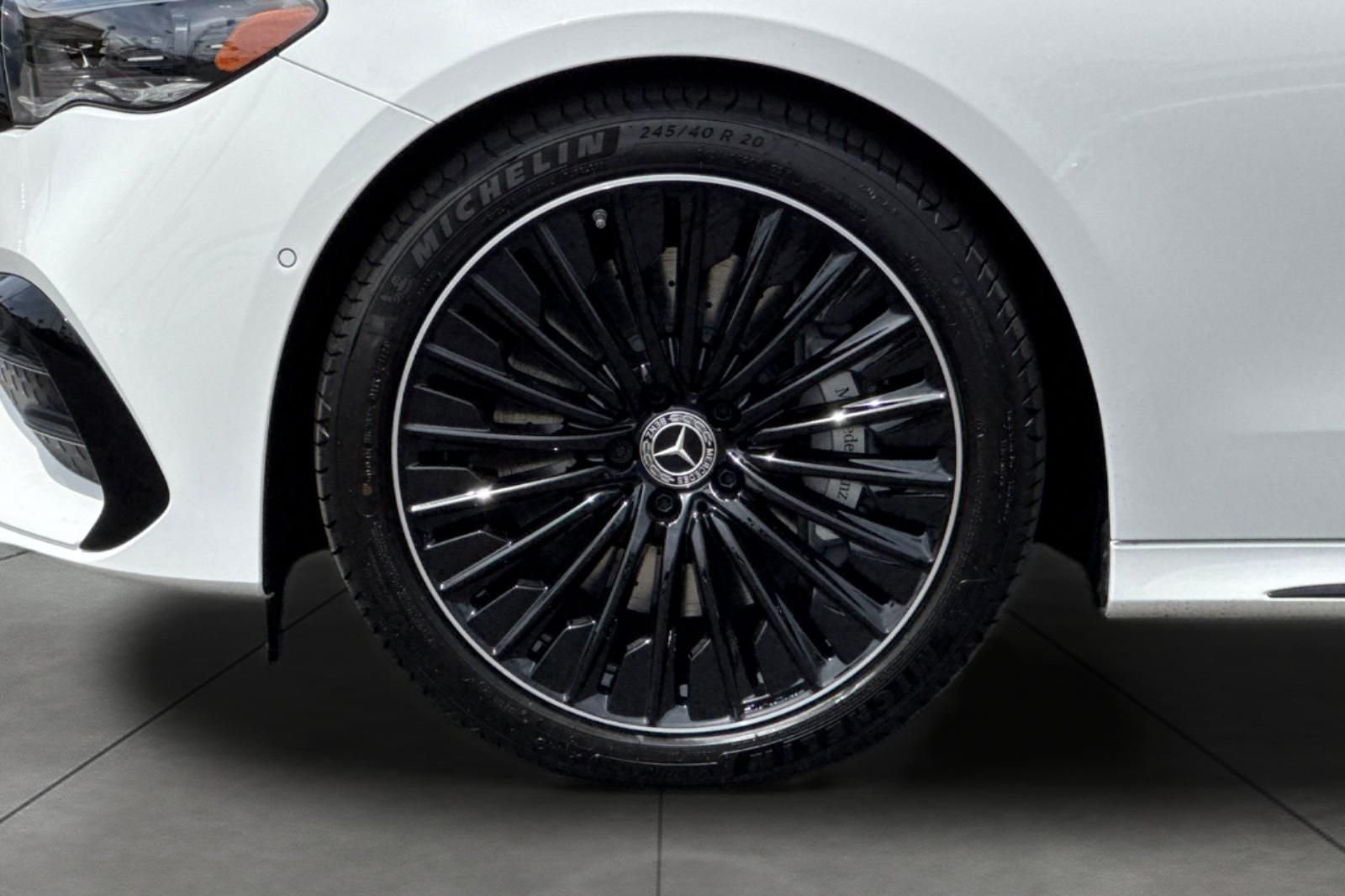 New 2027 Polar White Mercedes-Benz E 450 image 3