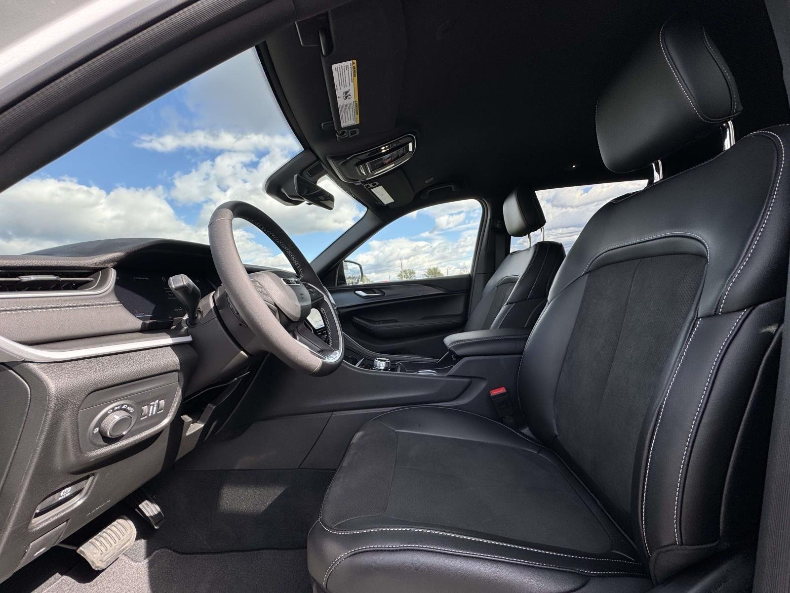 2025 Jeep Grand Cherokee L Altitude - Photo 18
