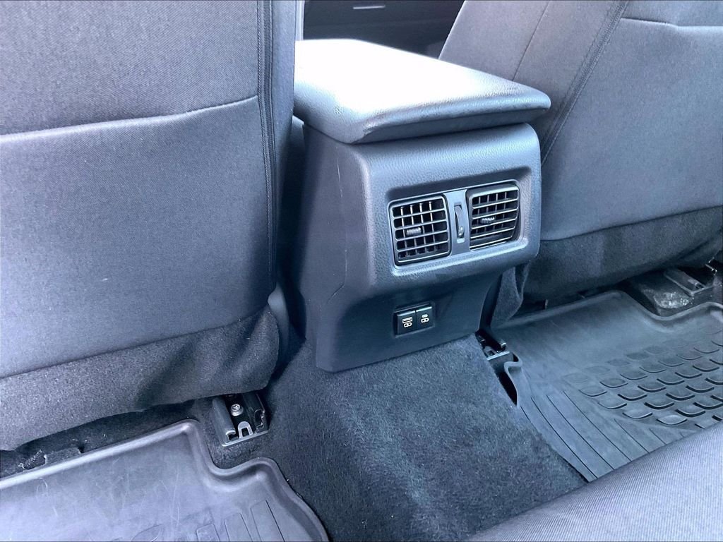 Used 2025 White Toyota LE image 27