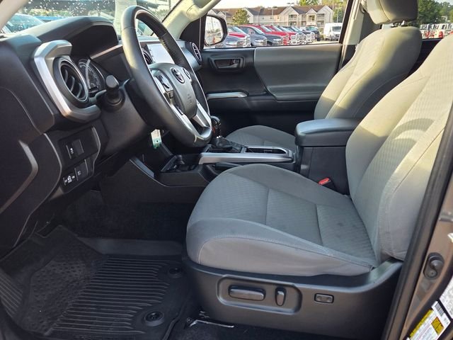 Used 2022 Gray Toyota SR5 image 5