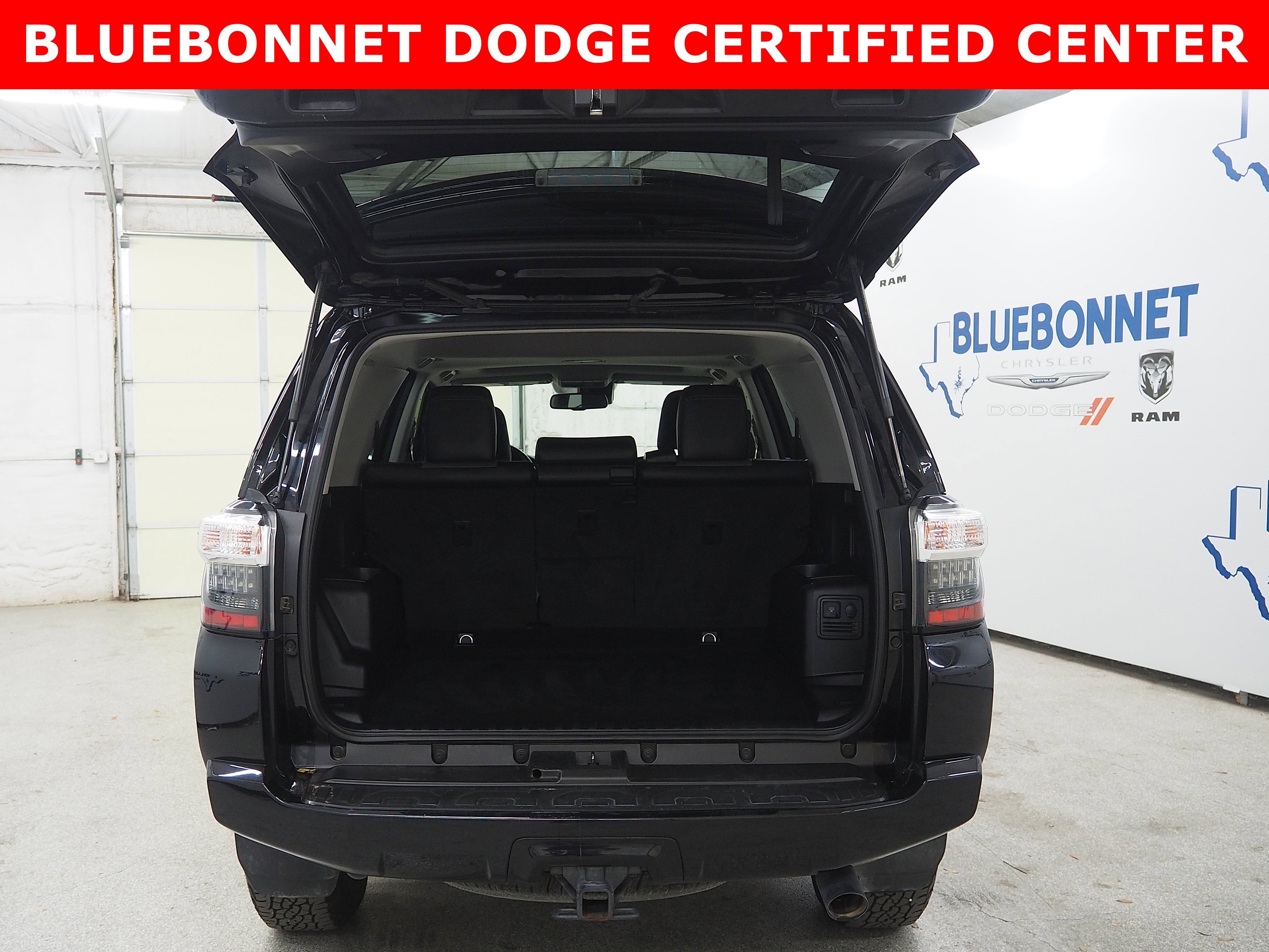 2022 Toyota 4Runner SR5 Premium photo 2