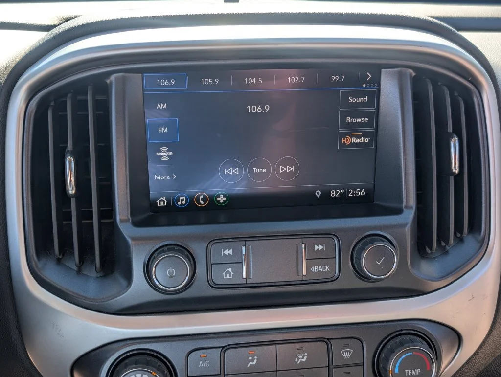 Used 2019 SATIN STEEL METALLIC Chevrolet 2WD LT image 20