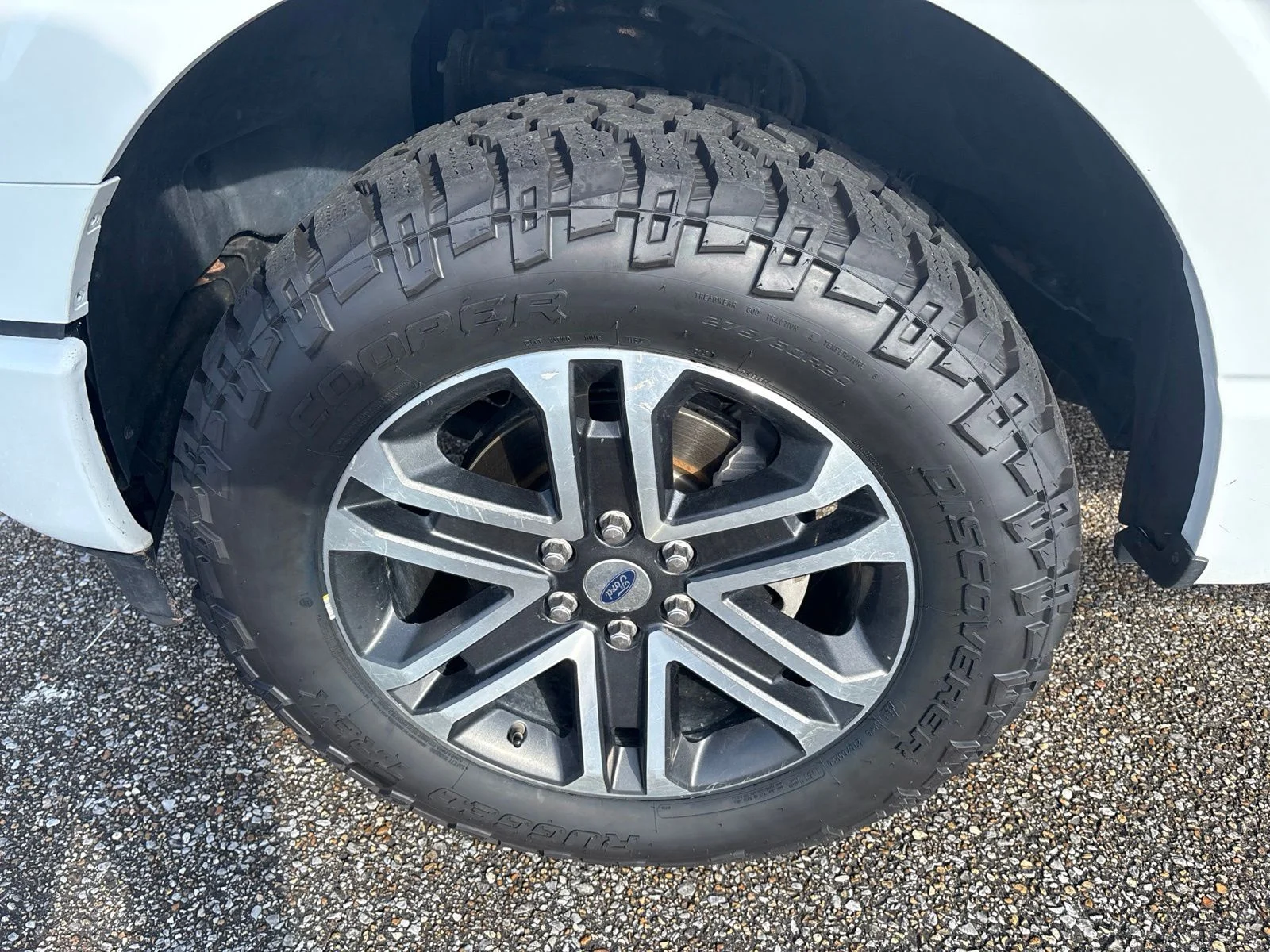 Used 2023 White Ford XL image 8