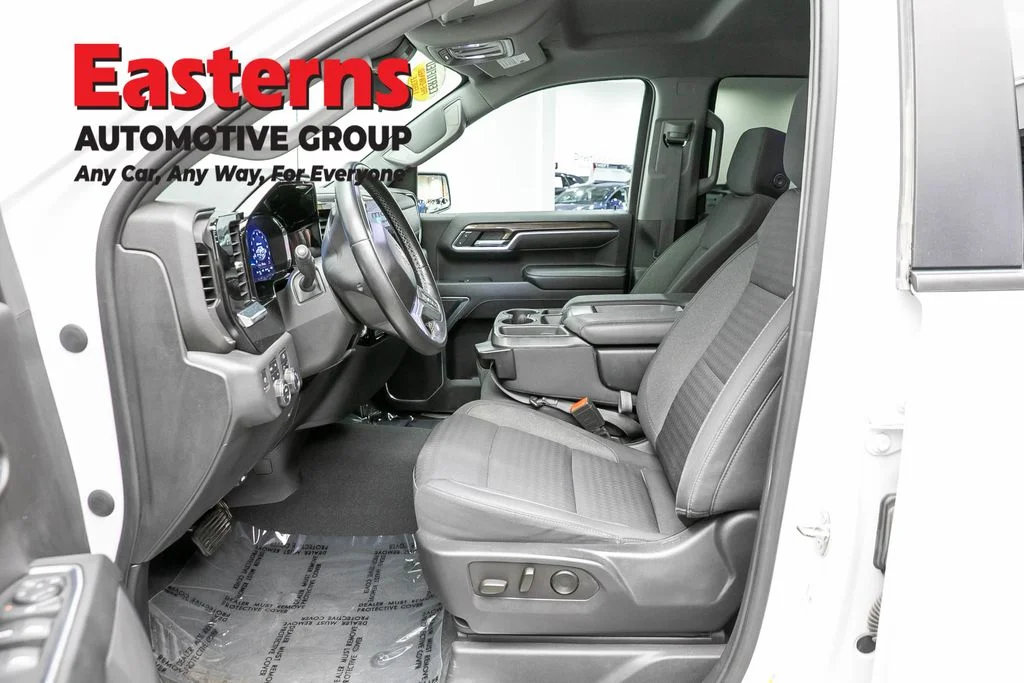Used 2023 White Chevrolet LT image 13