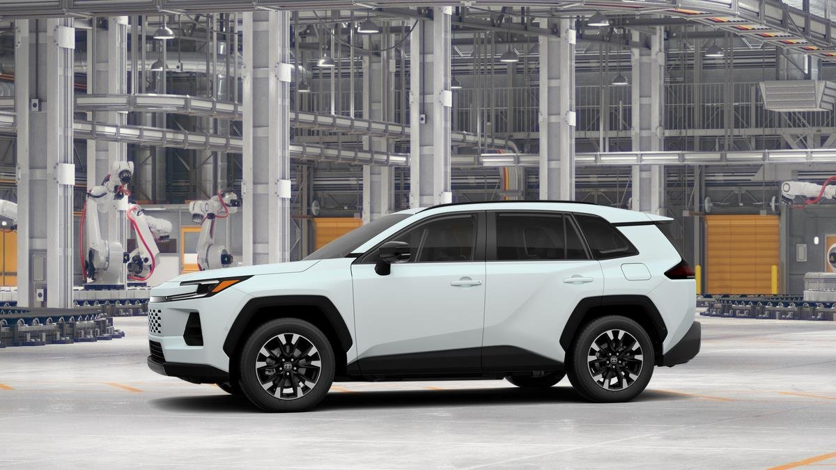 New 2026 Wind Chill Pearl <sup>1</sup> Toyota  Limited image 5