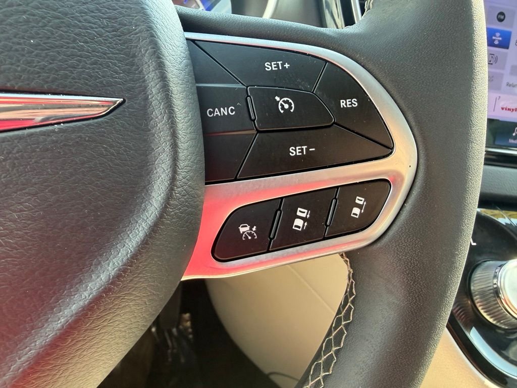 Used 2023 Black Chrysler Touring L image 20