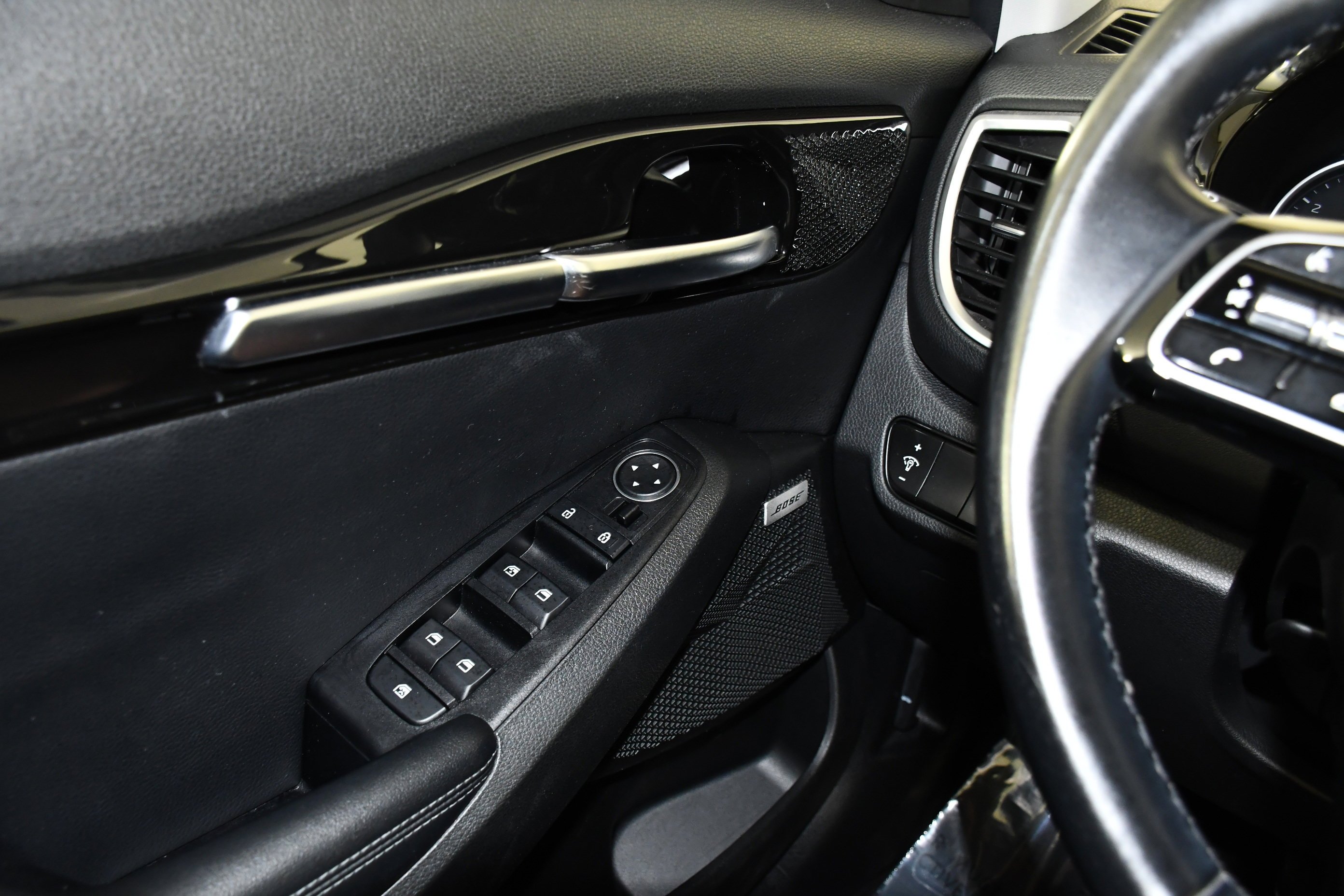 Used 2021 Gravity Gray Kia SX image 33