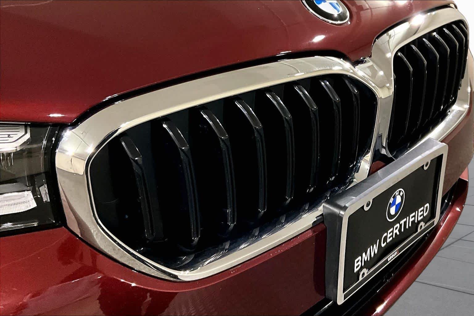 Used 2023 Aventurin Red Metallic BMW 530i xDrive image 62