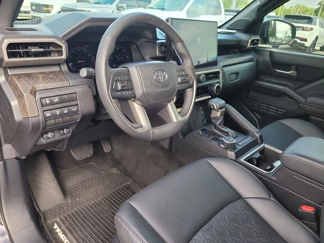 Used 2024  Toyota Limited image 18