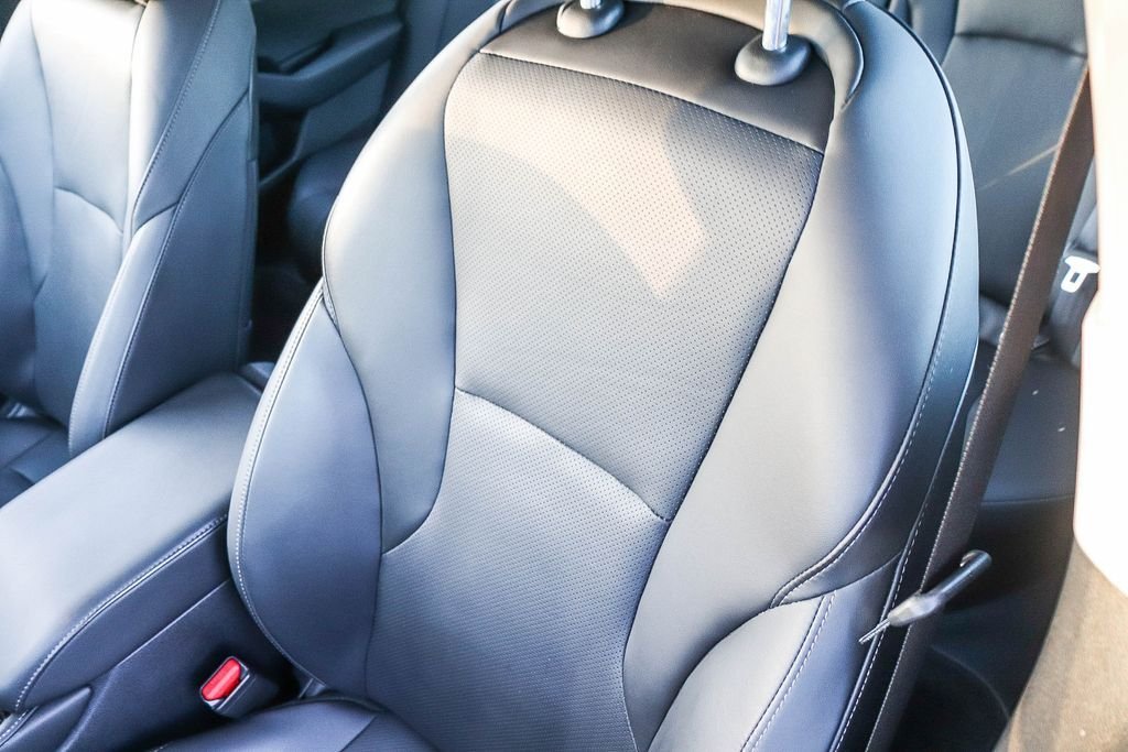 Used 2025 Meteorite Gray Metallic Honda Touring image 29