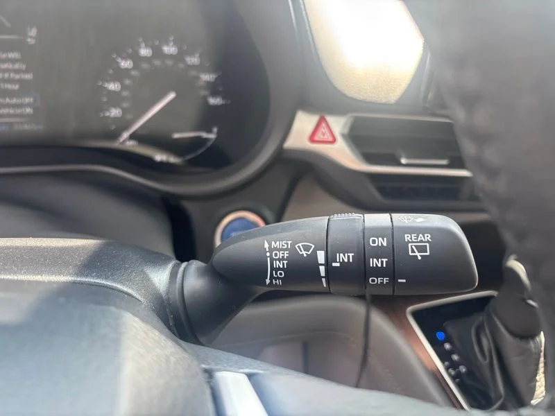 Used 2022 Silver Toyota XLE image 39