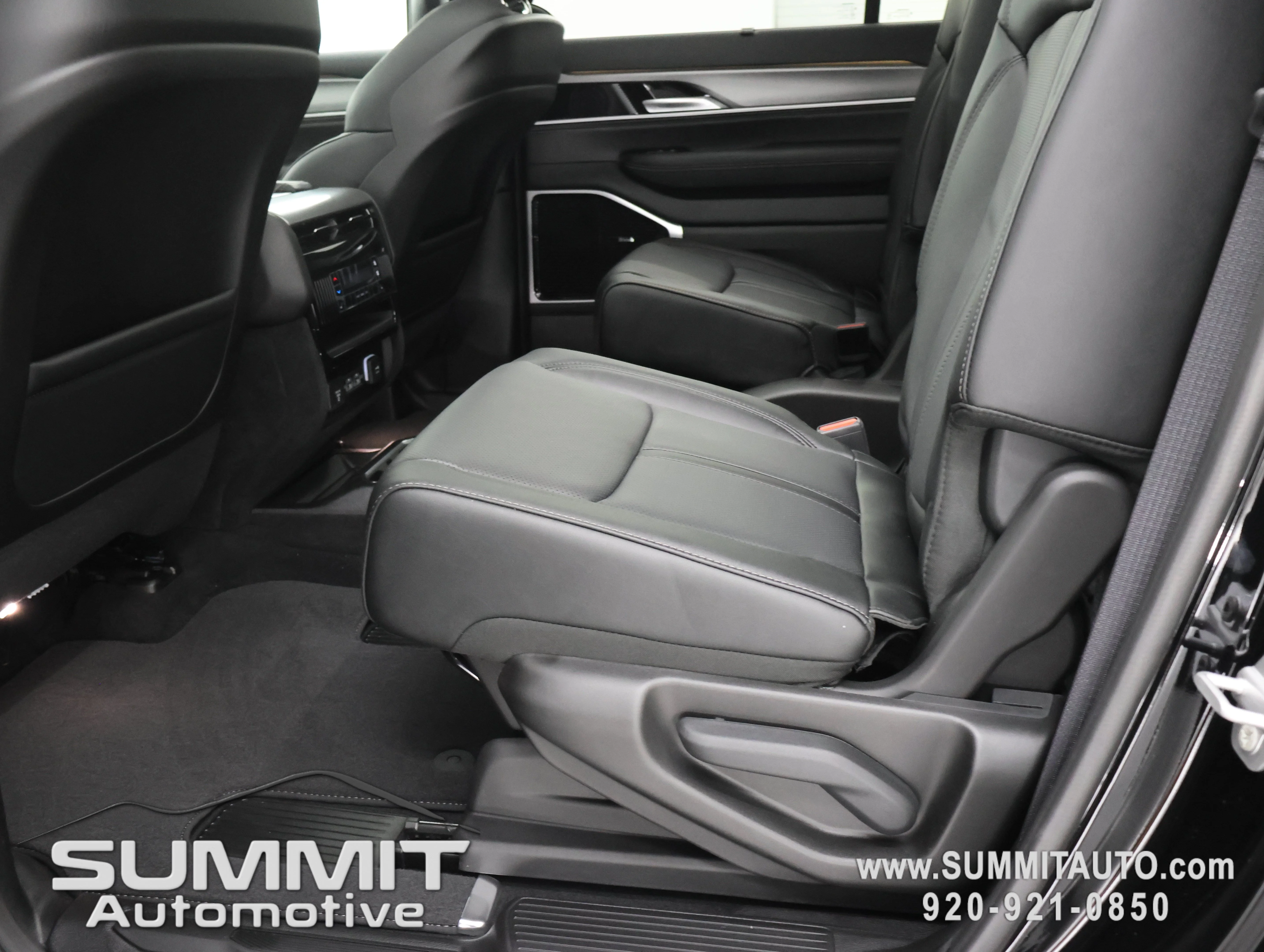 New 2026 High Gloss Black Jeep Limited Reserve image 41