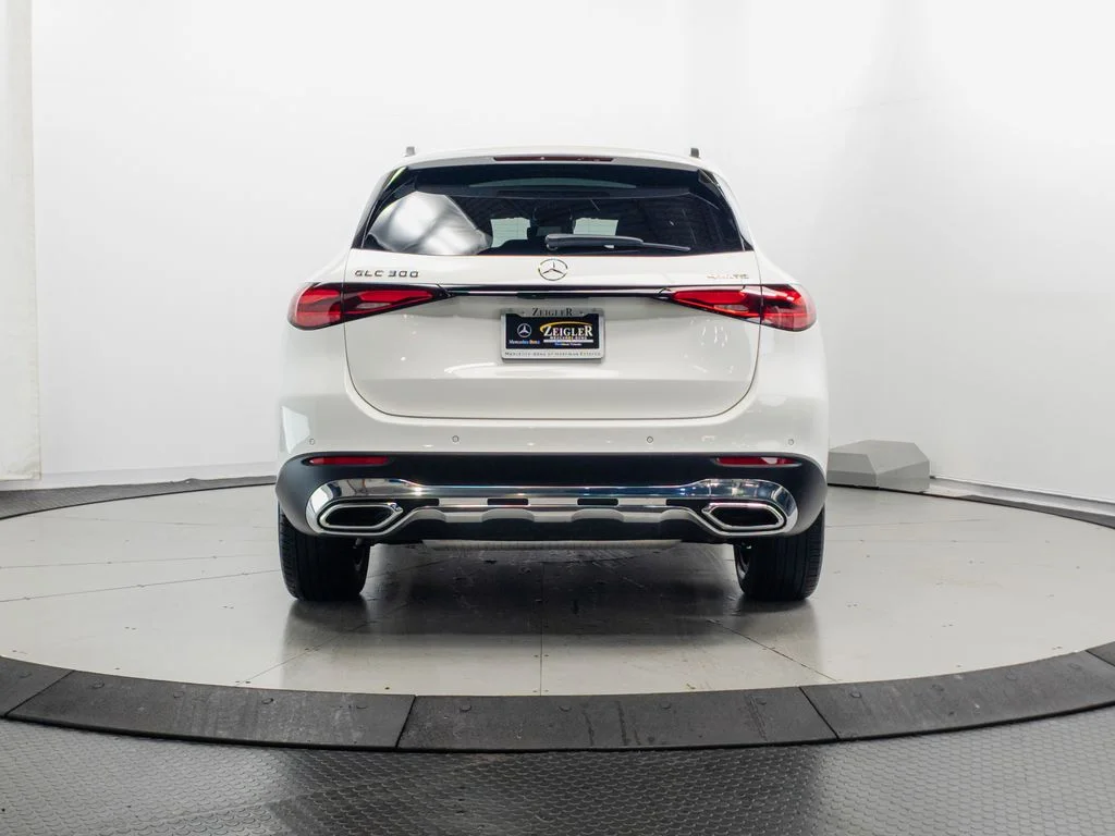 Certified Used 2026 Polar White Mercedes-Benz GLC 300 image 26