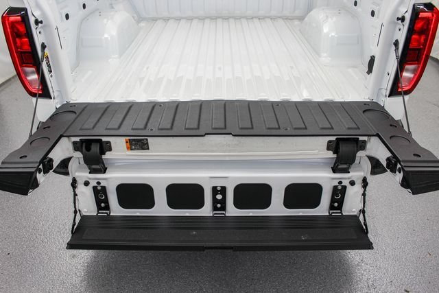 New 2026 Summit White GMC SLE image 17