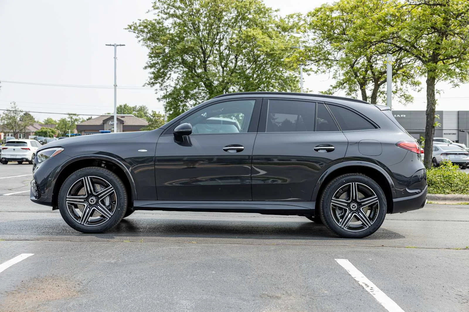 New 2025 Graphite Grey Metallic Mercedes-Benz GLC 350 image 3