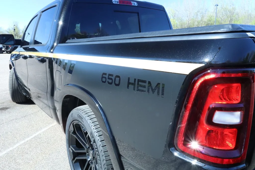 New 2026 Diamond Black Crystal Pearl-Coat Exterior Paint Ram Big Horn/Lone Star image 9